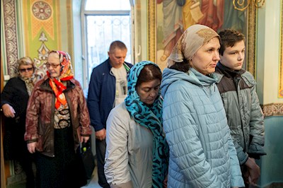 Божественная литургия в храме Всех святых, в земле Русской просиявших, г. Саратова
