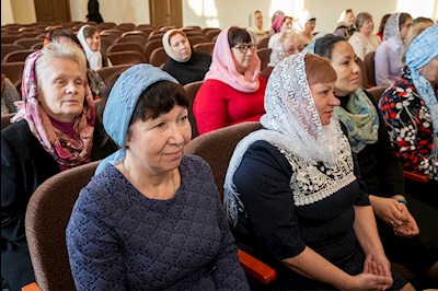 Очередная группа распространителей церковной утвари закончила обучение на курсах