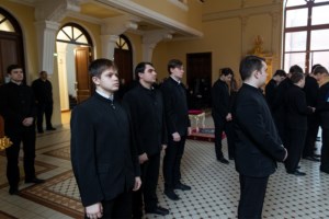 Уставное богослужение на Архиерейском подворье — в храме во имя святого апостола и евангелиста Иоанна Богослова при СПДС