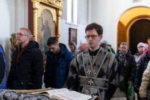 Великое повечерие с чтением канона преподобного Андрея Критского в храме великомученика Георгия Победоносца г. Саратова