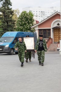 В Саратове встретили икону «Избавительница от бед»
