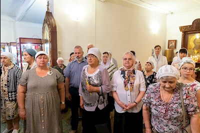 Божественная литургия в храме святителя Тихона Задонского г. Саратова
