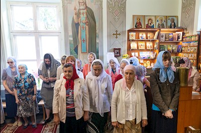 Божественная литургия в храме во имя великомученика и целителя Пантелеимона г. Саратова