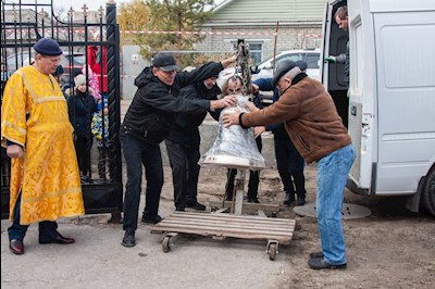 В Благовещенском храме Саратова освятили колокола