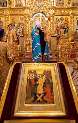 Митрополит Игнатий совершил Божественную литургию в Свято-Троицком кафедральном соборе г. Саратова