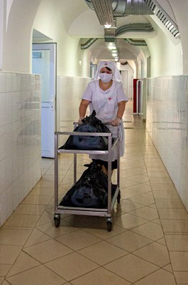 В ковид-центре совершен молебен