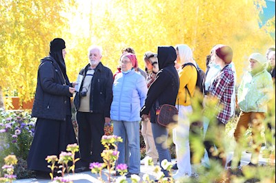 Участники научно-практической конференции побывали в храмах Базарно-Карабулакского и Вольского районов