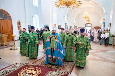 Митрополит Игнатий совершил Божественную литургию в Свято-Сергиевском женском монастыре села Алексеевка Базарно-Карабулакского района