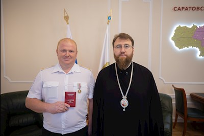 Митрополит Игнатий наградил сотрудников ГИБДД