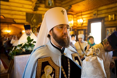 Митрополит Саратовский и Вольский Игнатий совершил Божественную литургию в храме Преображения Господня п. Соколовый