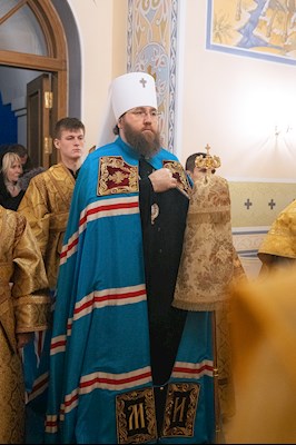 Митрополит Игнатий совершил Великое освящение храма святителя и Чудотворца Николая села Долгий Буерак Гагаринского района г. Саратова и Божественную литургию в новоосвященном храме