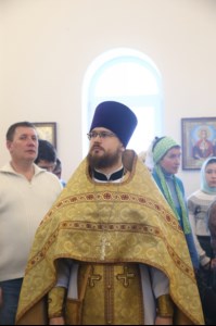 Божественная литургия в храме святителя Иоанна Златоуста в п. Зональный г.Саратова