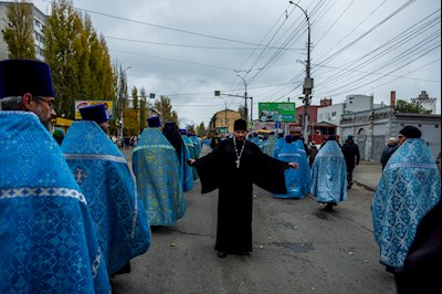 В Саратове прошел традиционный крестный ход с Казанской иконой Божией Матери