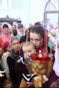 Митрополит Лонгин возглавил Литургию с сурдопереводом