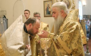 Божественная литургия в храме в честь Покрова Пресвятой Богородицы р.п. Новые Бурасы