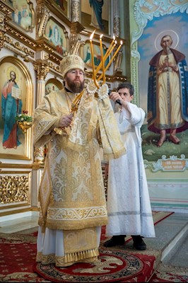Митрополит Игнатий совершил Божественную литургию в Покровском соборе г. Саратова