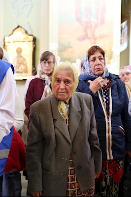 Епископ Тарасий совершил Божественную литургию в Покровском соборе г. Саратова, у ковчега с мощами святого великомученика Георгия Победоносца