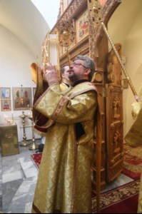 Божественная литургия в храме во имя святителя и чудотворца Николая на Елшанском кладбище г. Саратова