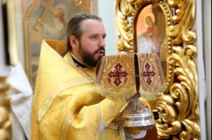 Божественная литургия в храме во имя Всех Святых, в земле Российской просиявших, г.Саратова