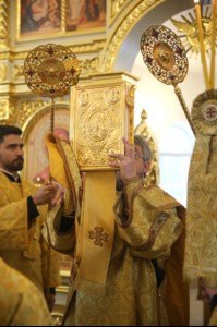 Божественная литургия в храме святителя Иоанна Златоуста в п. Зональный г.Саратова