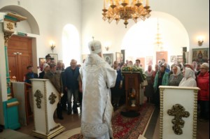 Божественная литургия в храме во имя Архангела Михаила с. Михайловка Саратовского района