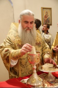Божественная литургия в храме в честь Покрова Пресвятой Богородицы р.п. Новые Бурасы