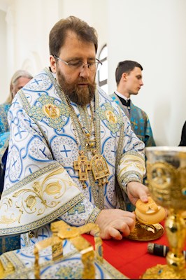 Митрополит Игнатий совершил Божественную литургию в храме святого апостола и евангелиста Иоанна Богослова с. Казанла Базарно-Карабулакского района