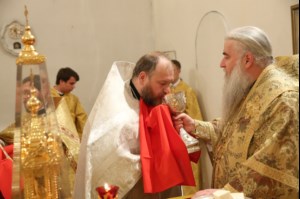 Божественная литургия в храме в честь Покрова Пресвятой Богородицы р.п. Новые Бурасы