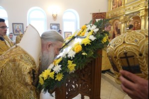 Божественная литургия в храме святителя Иоанна Златоуста в п. Зональный г.Саратова