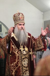 Божественная литургия в храме во имя священномученика Космы Саратовского