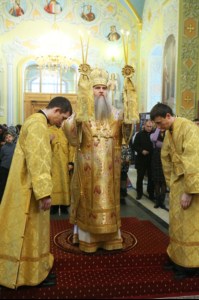 Божественная литургия в храме в честь Покрова Пресвятой Богородицы г.Саратова