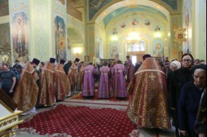 Митрополит Лонгин совершил Чин умовения ног