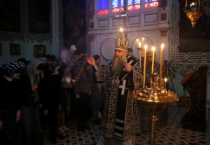 Утреня с Чином погребения в Духосошественском кафедральном соборе города Саратова
