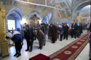Божественная литургия в Свято-Троицком соборе Саратова