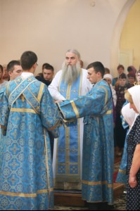 Божественная литургия в храме в честь Покрова Пресвятой Богородицы р.п. Новые Бурасы