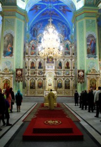 Всенощное бдение в храме в честь Покрова Пресвятой Богородицы г. Саратова