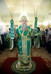 Божественная литургия на Архиерейском подворье — в храме во имя преподобного Серафима Саровского города Саратова