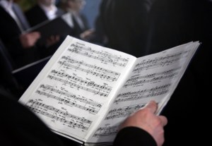 Архиерейский хор выступил с концертом в саратовской колонии №33