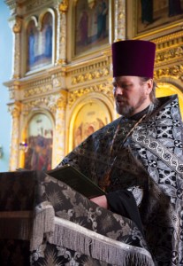 Вечернее богослужение с чтением Великого покаянного канона преподобного Андрея Критского в храме в честь Сошествия Святого Духа города Саратова