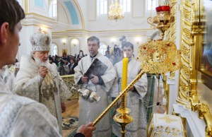 Митрополит Лонгин сослужил Святейшему Патриарху Кириллу на Божественной литургии в Спасо-Вознесенском соборе г.Ульяновска