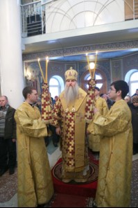 Божественная литургия в храме во имя Всех Святых, в земле Российской просиявших г. Саратова