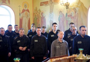 Божественная литургия в тюремном храме во имя святителя и чудотворца Николая при ОТБ №1 г. Саратова