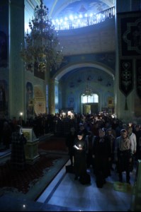 Великое повечерие с чтением канона преподобного Андрея Критского в храме в честь Покрова Пресвятой Богородицы г. Саратова