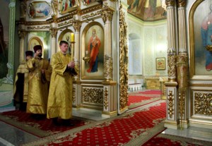 Всенощное бдение в храме в честь Покрова Пресвятой Богородицы г. Саратова