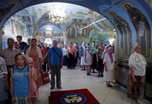 Всенощное бдение с чином Погребения Божией Матери в Свято-Троицком кафедральном соборе г. Саратова