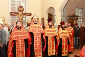 Всенощное бдение в Серафимовском храме Саратова