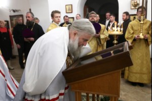 Божественная литургия в храме в честь Благовещения Пресвятой Богородицы г.Саратова