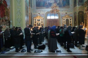 Великое повечерие с чтением канона преподобного Андрея Критского в храме в честь Покрова Пресвятой Богородицы г. Саратова