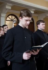 Царские часы на Архиерейском подворье — храме во имя святого апостола и евангелиста Иоанна Богослова при Саратовской православной духовной семинарии