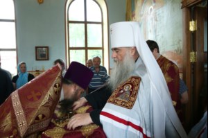 Митрополит Лонгин совершил Великое освящение Вознесенского храма Вознесенско-Пантелеимоновской церкви с. Усть-Курдюм